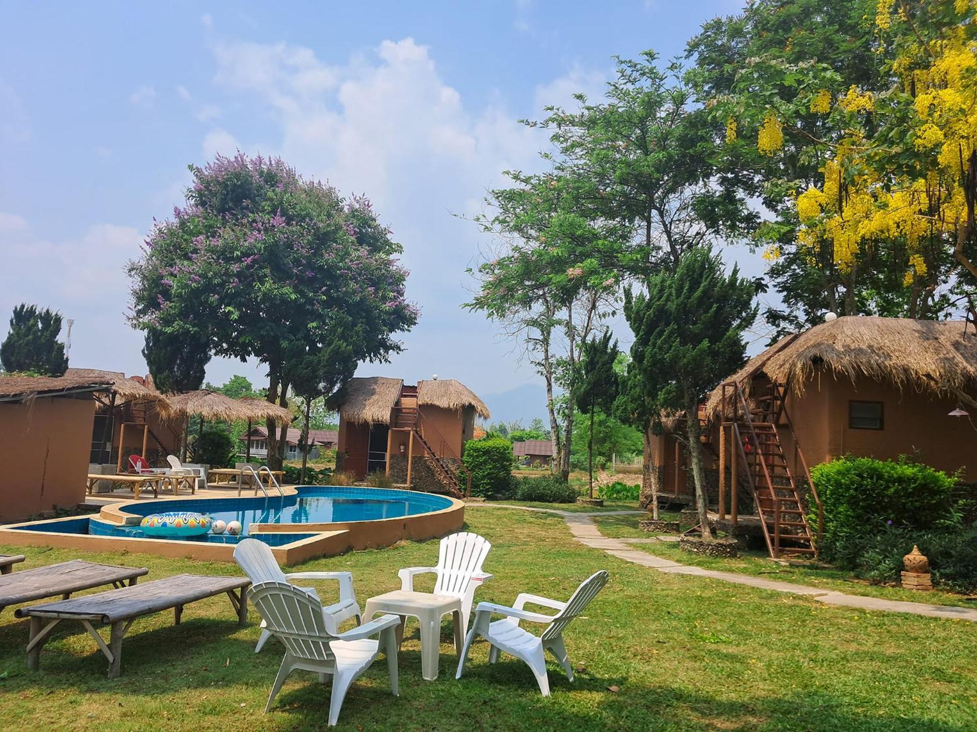 The Countryside सहारा 3*